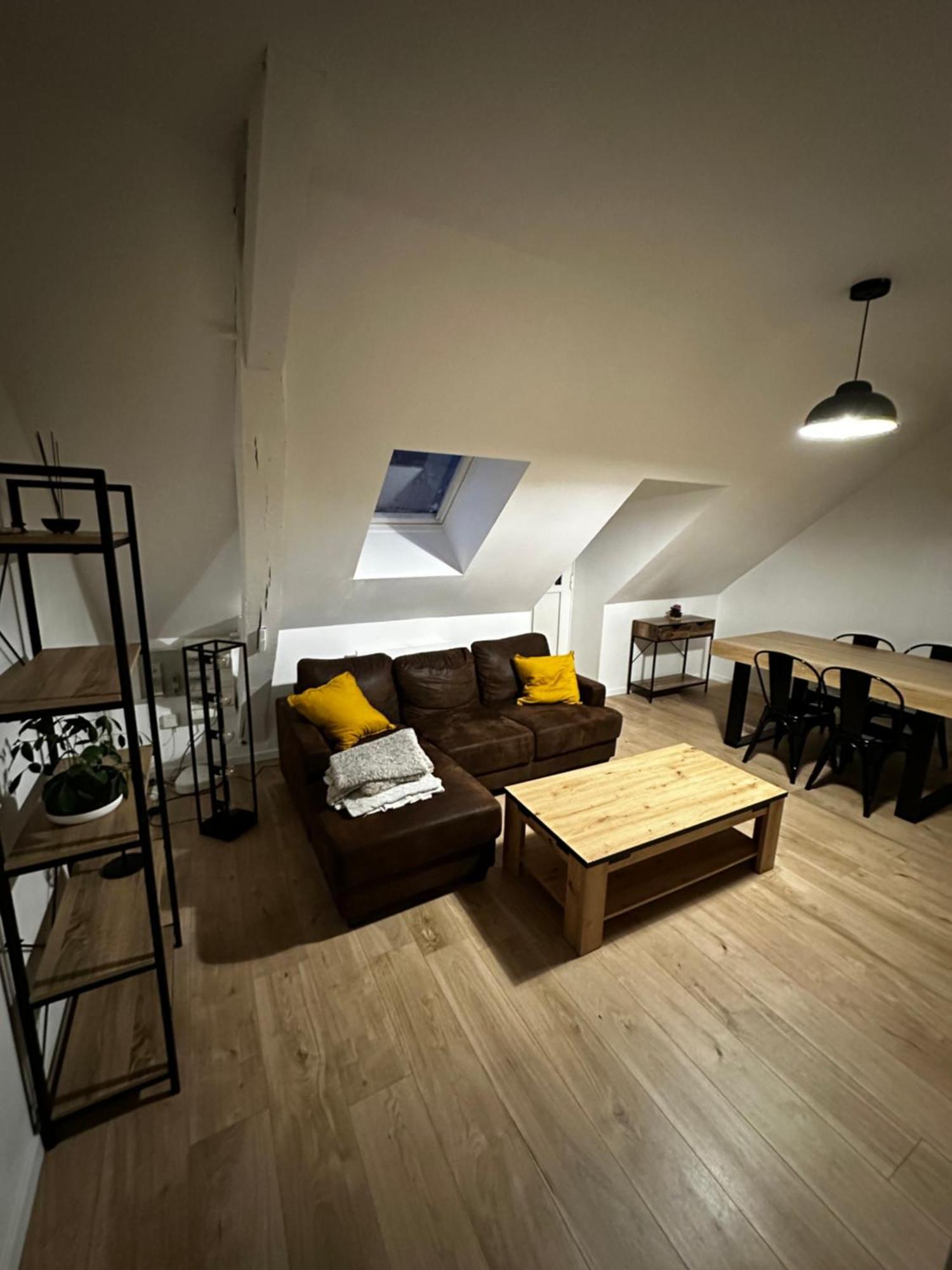 Ferienwohnung La Nouvelle Ecole Ruillé-en-Champagne Exterior foto